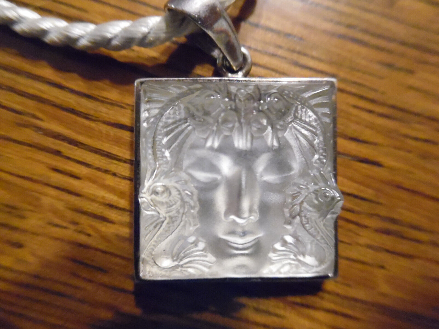 LALIQUE Arethuse Masque de Femme Revelation Crystal Pendant 925 Necklace