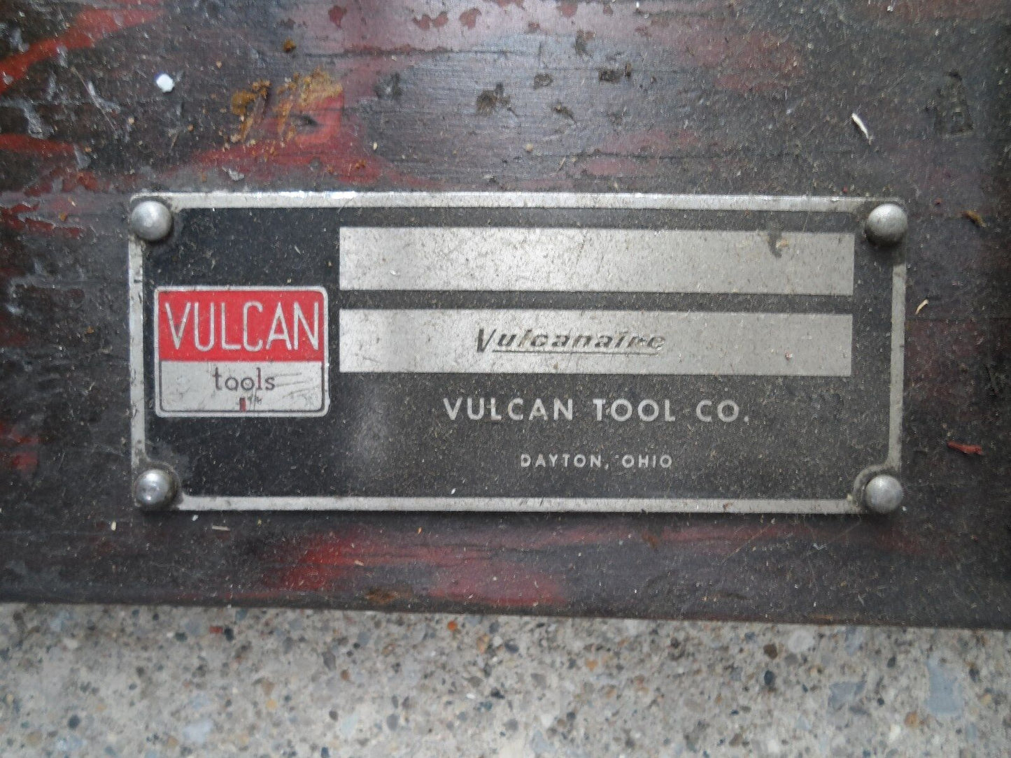 VULCAN TOOL JIG GRINDING System Vulcanaire Converts Machine Tool into