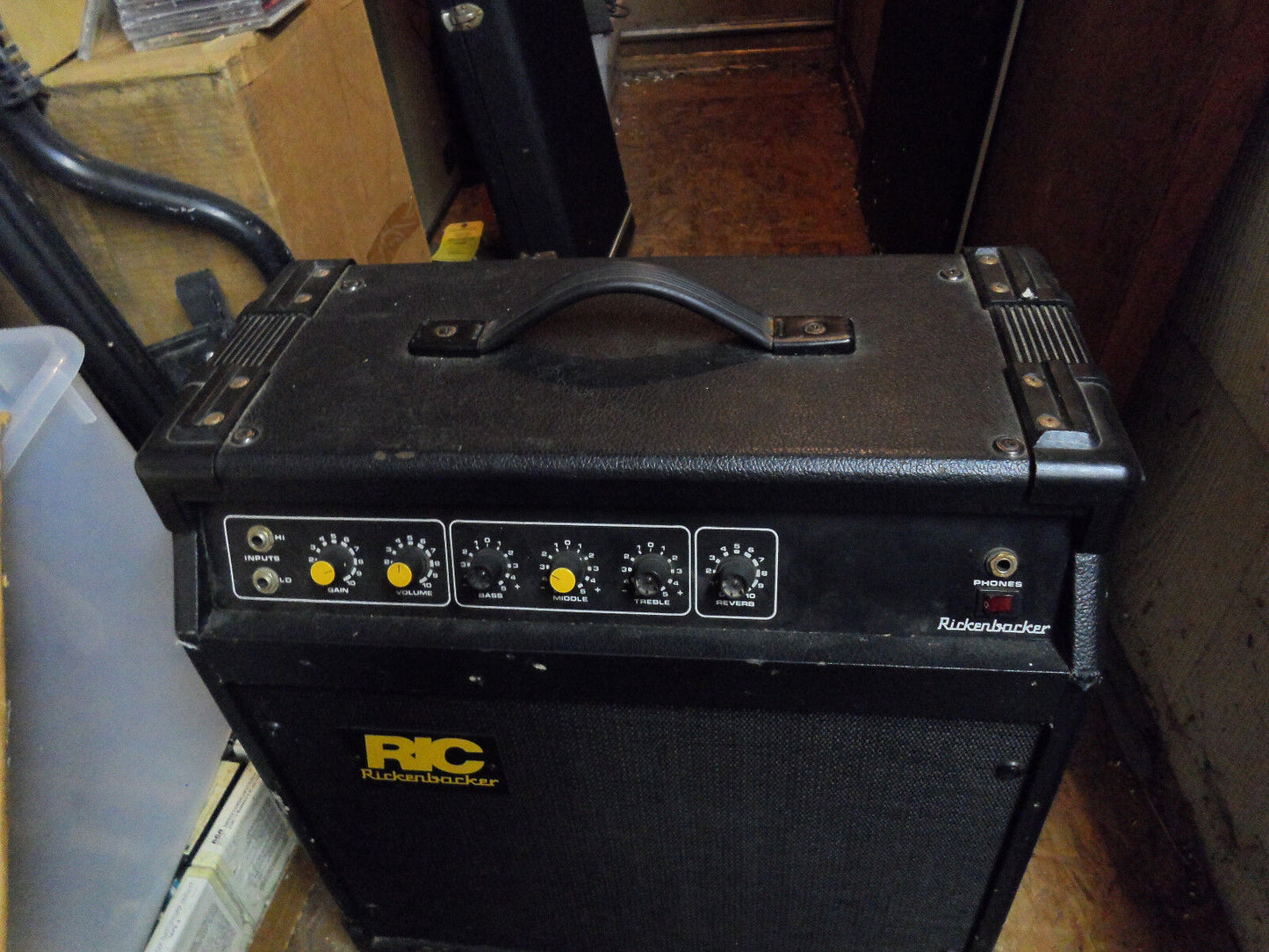 Vintage Rickenbacker RG60 Amplifier