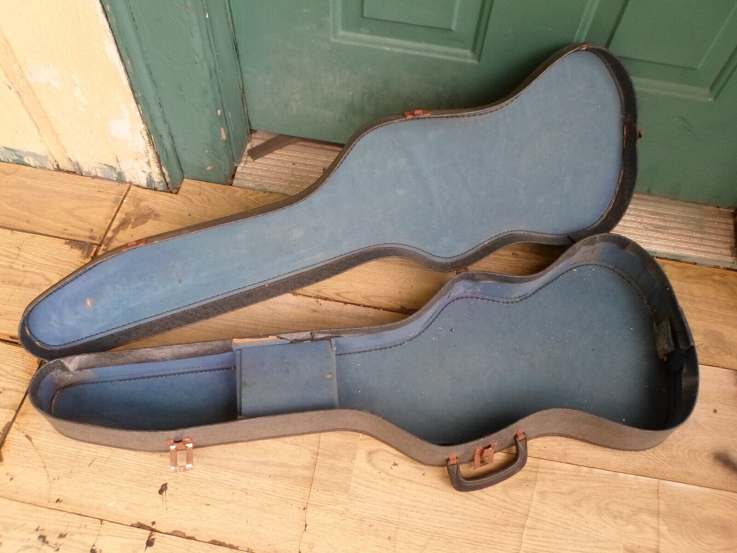 Vintage 1950s Silvertone Bobkat Electric Guitar Chipboard Case #2