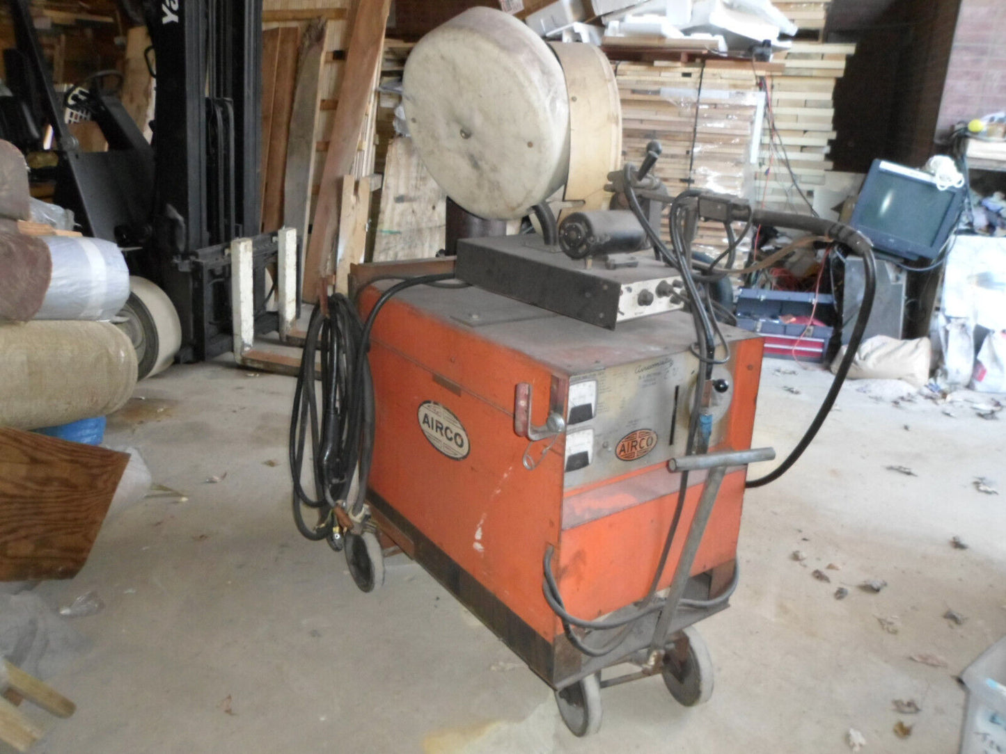 Airco Mig Welder 2.5 DTR-224-A on Cart