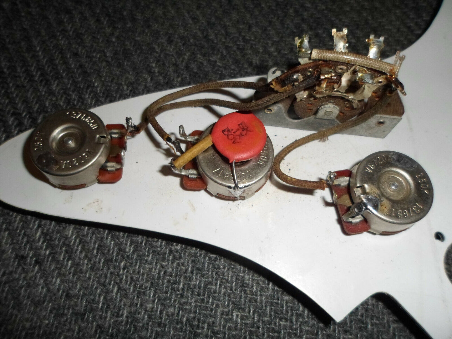 Vintage 1968 1969 Fender Stratocaster Harness Pots capacitor 250K Potentiometers